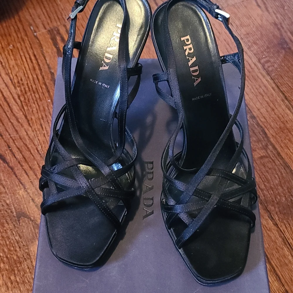 Prada Raso Nero shoes - Picture 3 of 10